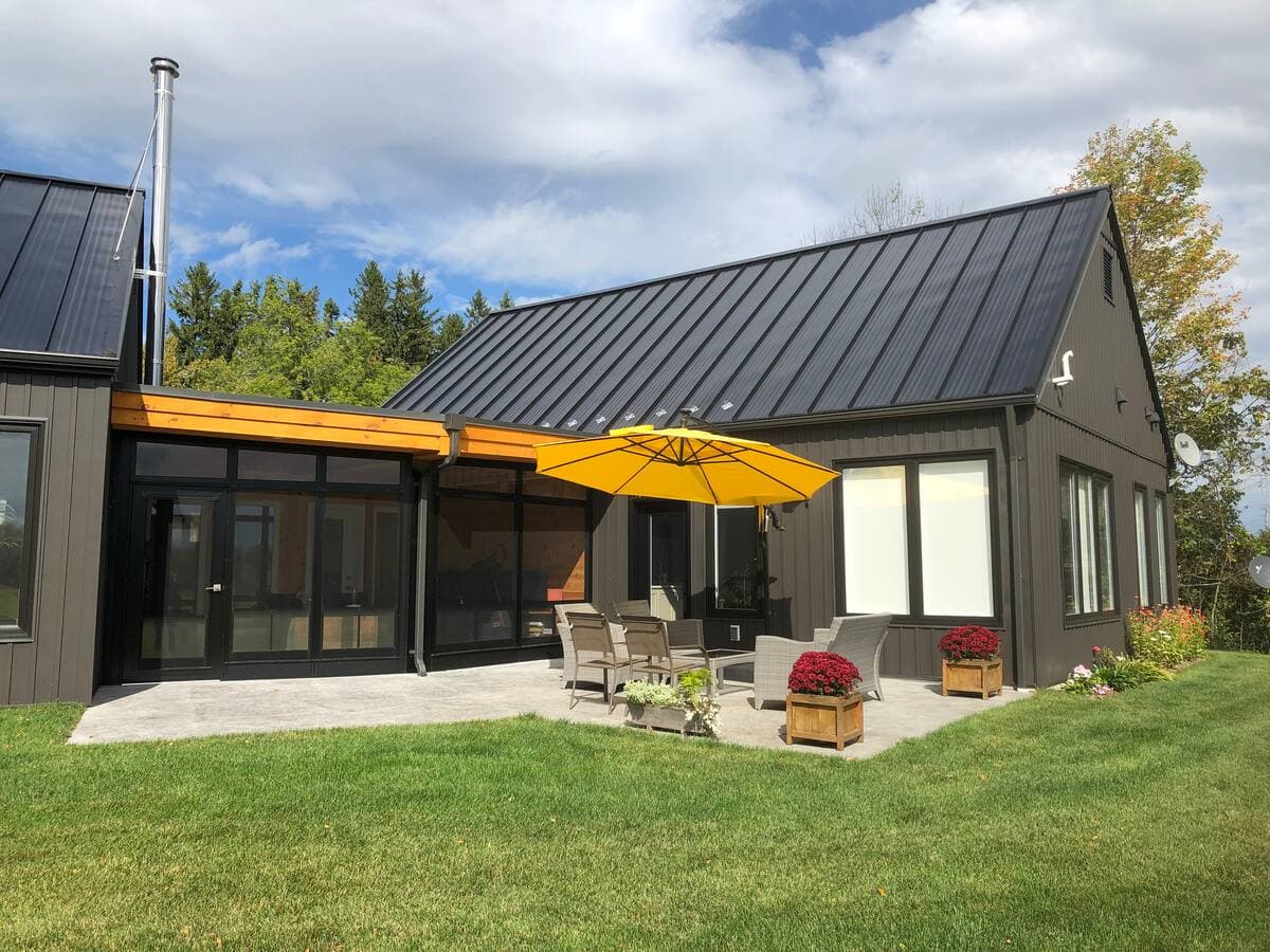 Escape the noise and unwind at the Bluebird Guest House, your perfect countryside retreat with stunning lake views

